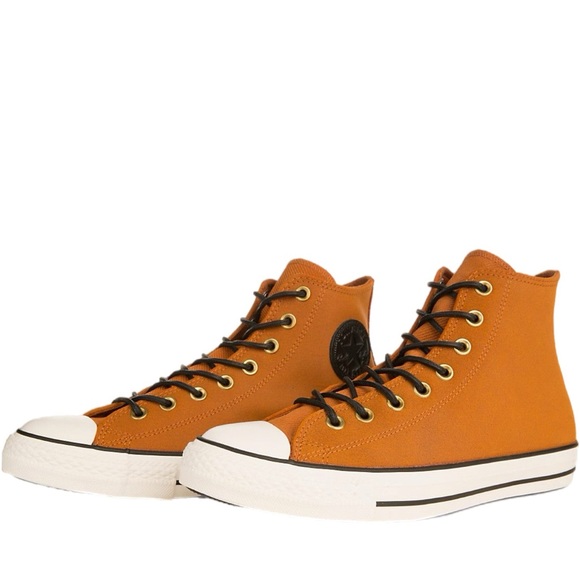 CONVERSE UNISEX CHUCK TAYLOR ALL STAR HI
Women size 6, men’s size 4. - Picture 4 of 16